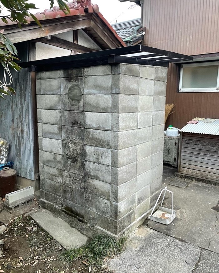 ブロック倉庫の屋根取替