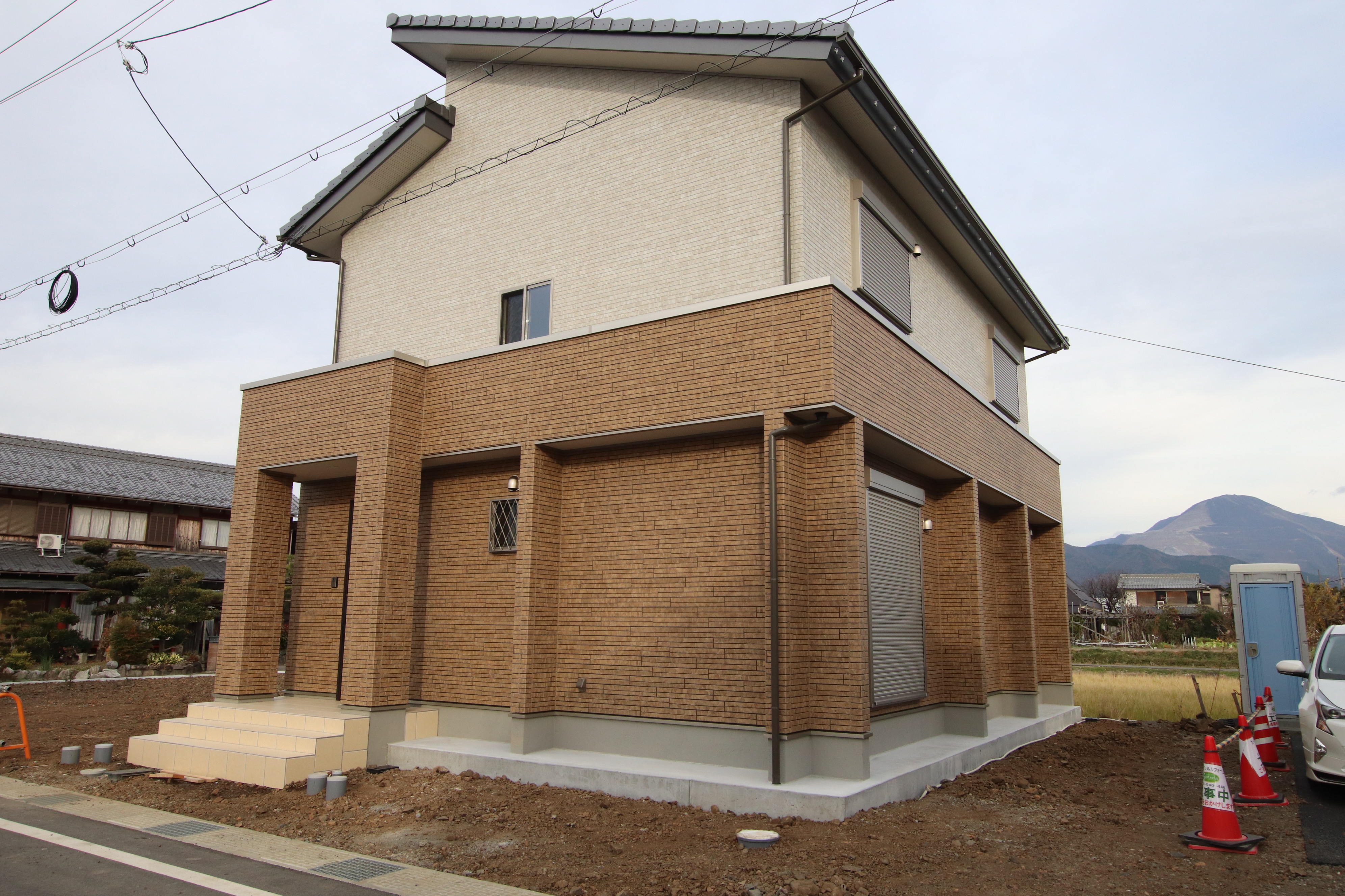 色んな壁紙をしようしたお家